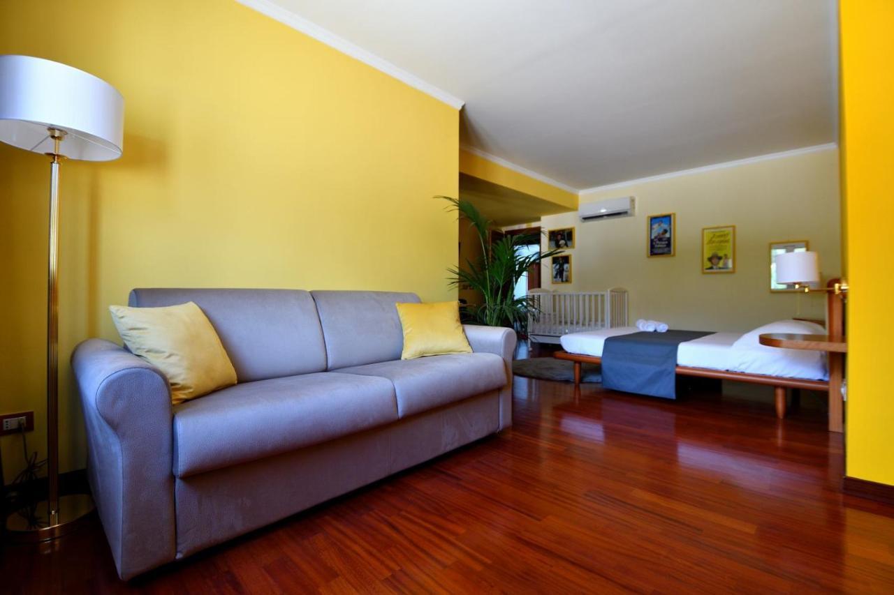 Bed and Breakfast Le Cinema Formia Exterior foto